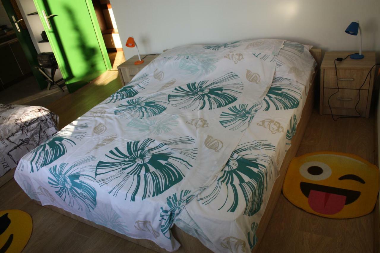 As Apartman Apartment โรวีน ภายนอก รูปภาพ